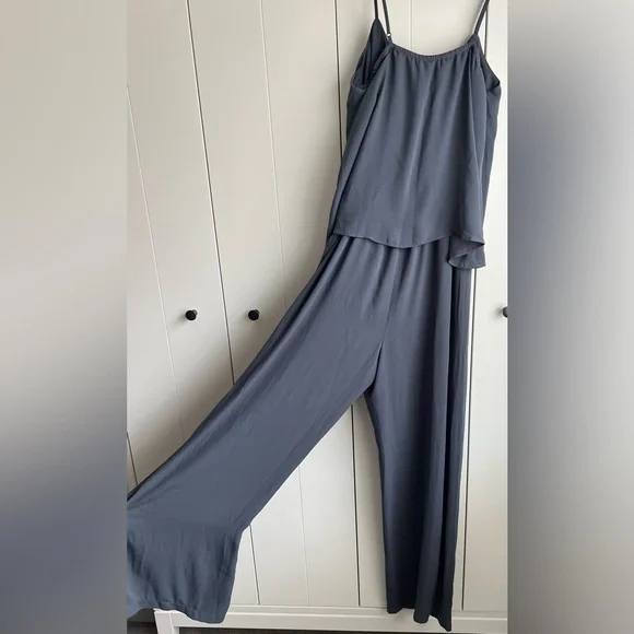 Eight Sixty Flowy Jumpsuit | Gray | M - Picture 2 of 3